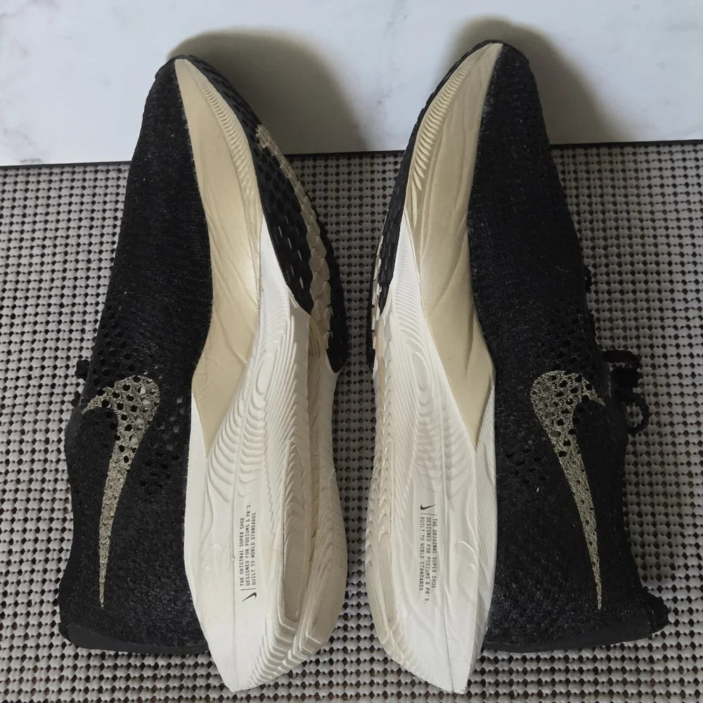Nike Womens Vapor Fly 3 Road Racing Sneakers Shoes Black Gold 7 (DV4130-002)